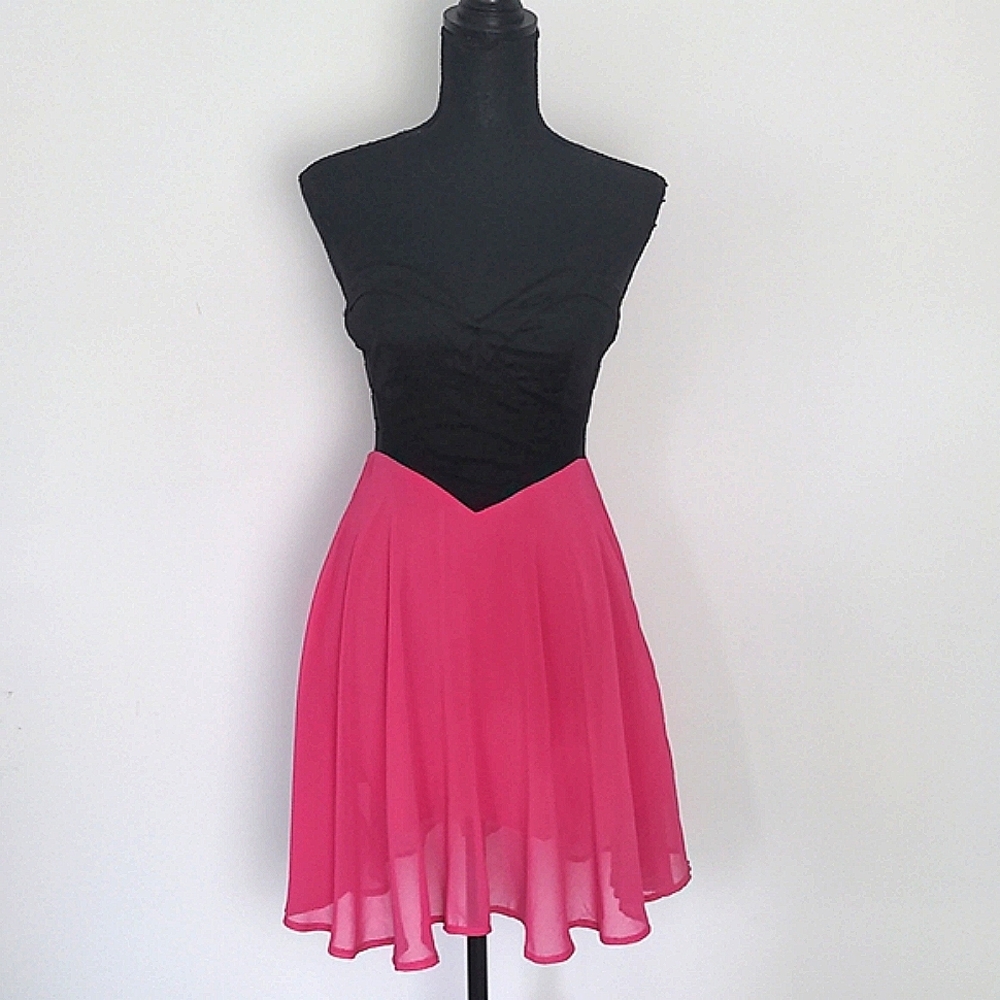 Black and pink sweetheart mini dress
